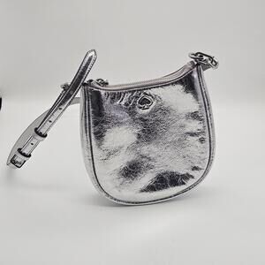 Kate Spade Kayla Small Swingpack Metallic Silver Crossbody 8.4x1.7x7.8 NWOT